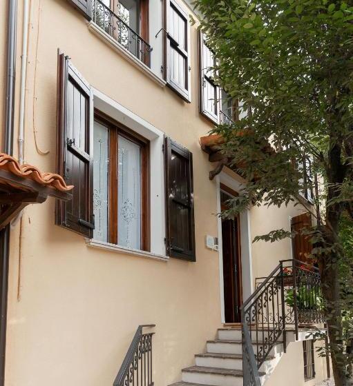 اتاق استاندارد سه نفره, Il Nido Sul Po