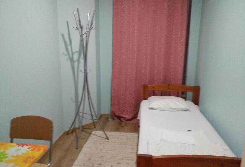 اتاق اکونومی یک تخته, Moxa Hostel   Solo International Young Travellers