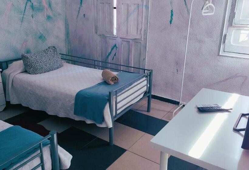 اتاق استاندارد با سرویس بهداشتی مشترک, Sevilladream