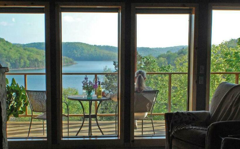 Suite with lake view, Beaver Lakefront Cabins   Couples Only Getaways