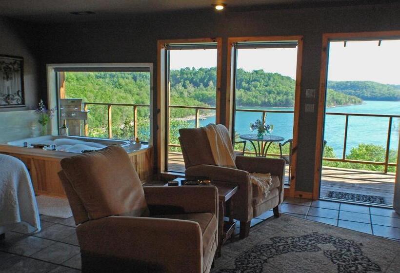 Suite with lake view, Beaver Lakefront Cabins   Couples Only Getaways