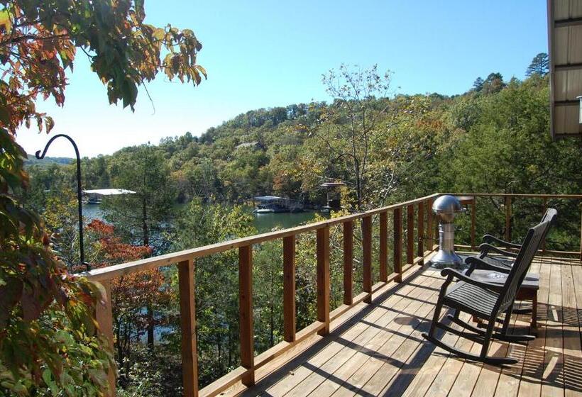 בקתה, Beaver Lakefront Cabins   Couples Only Getaways
