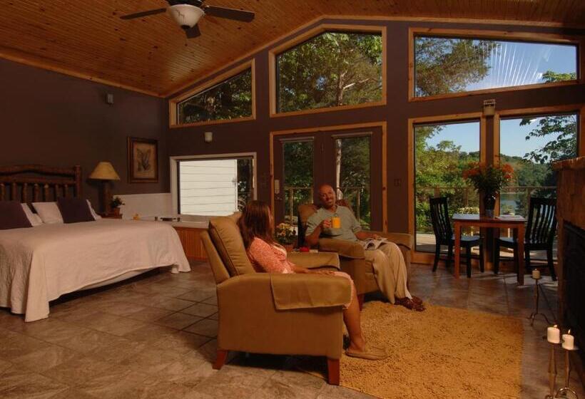 בקתה, Beaver Lakefront Cabins   Couples Only Getaways