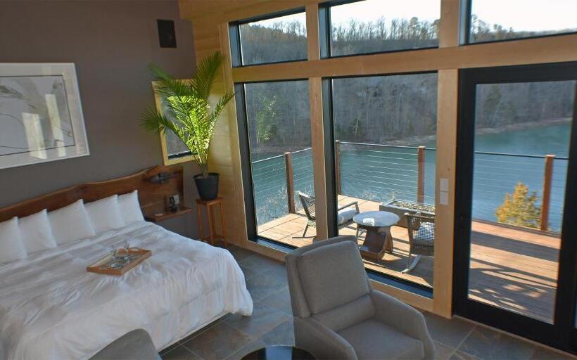 סוויטת סופריור, Beaver Lakefront Cabins   Couples Only Getaways