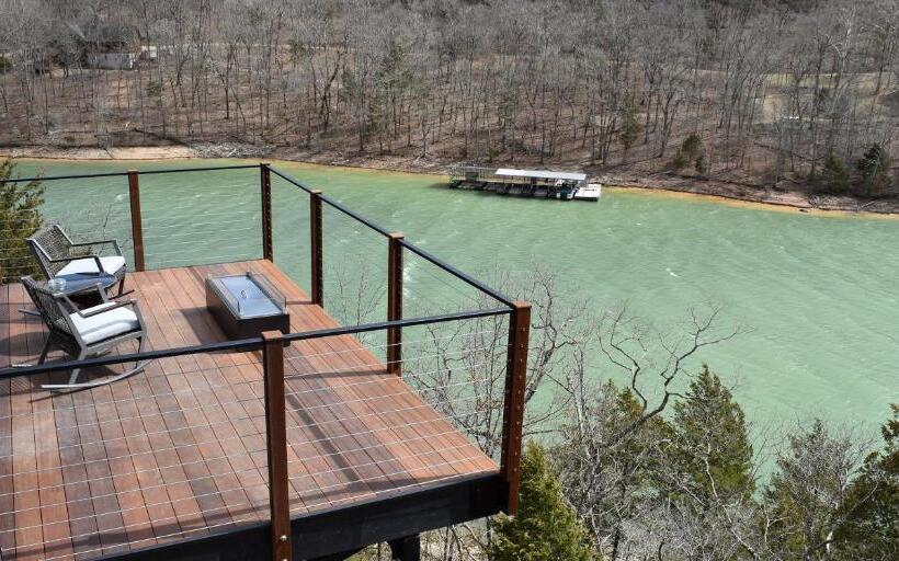 סוויטת סופריור, Beaver Lakefront Cabins   Couples Only Getaways