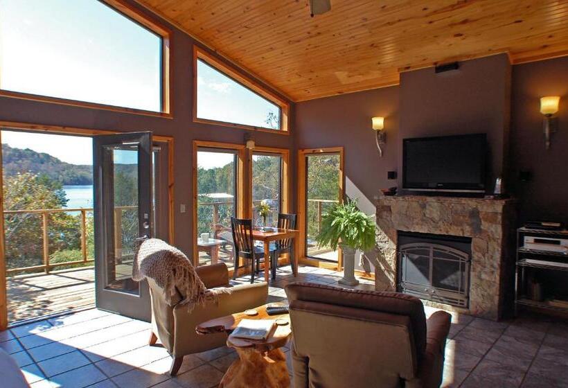 בקתה, Beaver Lakefront Cabins   Couples Only Getaways