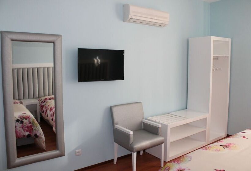اتاق استاندارد سه نفره, Grande Oceano Guest House