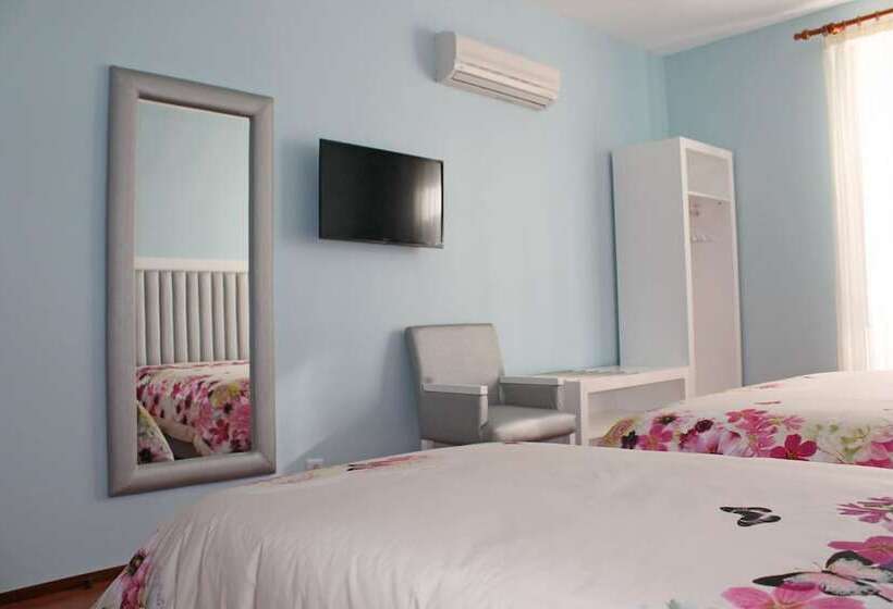 اتاق استاندارد سه نفره, Grande Oceano Guest House