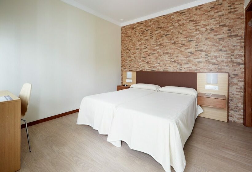 اتاق استاندارد, Hostal Campo Nuevo