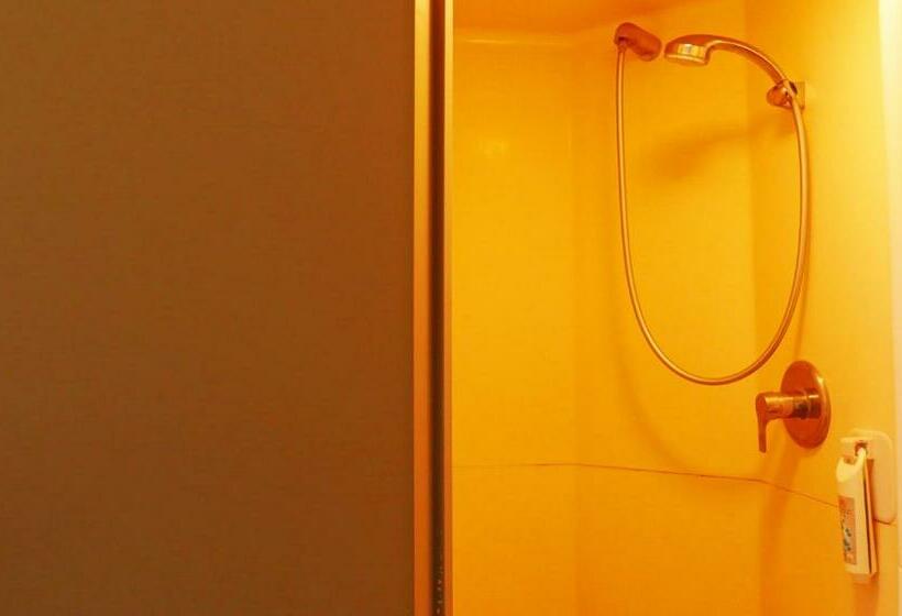 اتاق استاندارد سه نفره, Ibis Budget Honfleur Centre