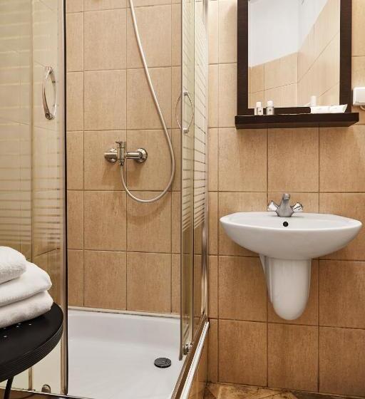 استودیوی استاندارد, Krakow For You Main Square Apartments