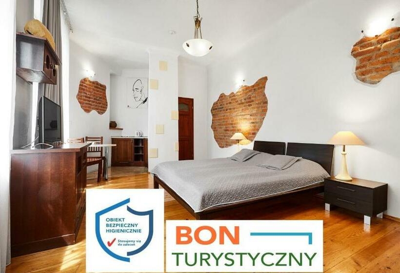 استودیوی استاندارد, Krakow For You Main Square Apartments