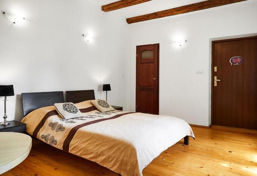 استودیوی استاندارد, Krakow For You Main Square Apartments