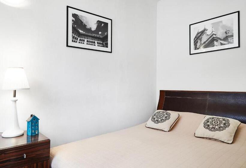 آپارتمان 1 خوابه با چشم‌انداز, Krakow For You Main Square Apartments