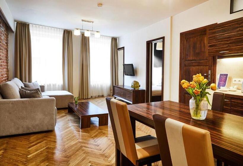 آپارتمان 1 خوابه با چشم‌انداز, Krakow For You Main Square Apartments