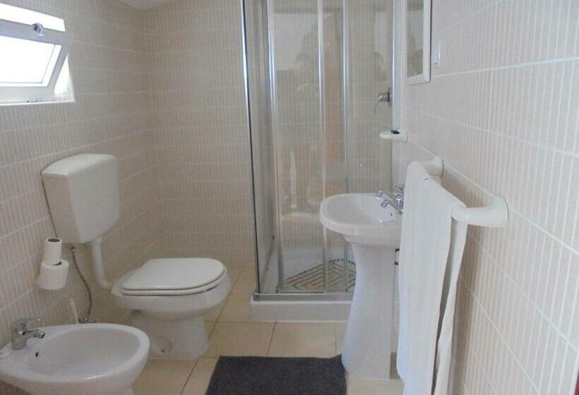اتاق استاندارد, Lagos City Center Guest House & Hostel