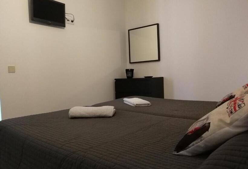 اتاق استاندارد, Lagos City Center Guest House & Hostel