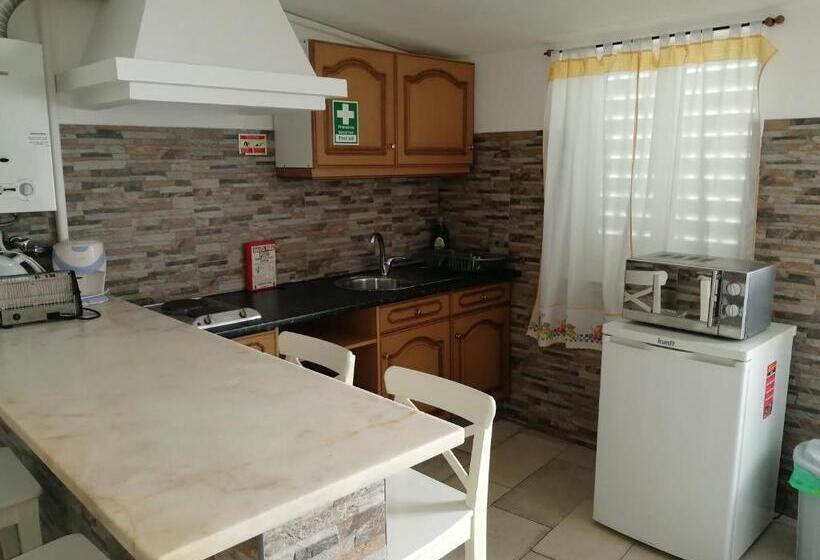 آپارتمان 1 خوابه با بالکن, Lagos City Center Guest House & Hostel