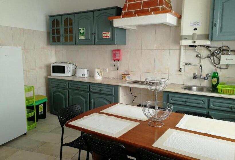 اتاق استاندارد سه نفره, Lagos City Center Guest House & Hostel
