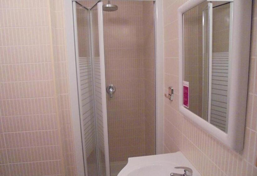 اتاق استاندارد سه نفره, Lagos City Center Guest House & Hostel