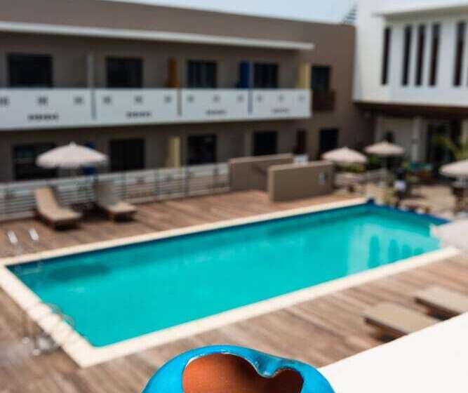 سوییت جونیور, Onomo Hotel Lomé