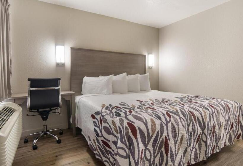 اتاق استاندارد با تخت بزرگ برای معلولان, Red Roof Inn Fort Worth South