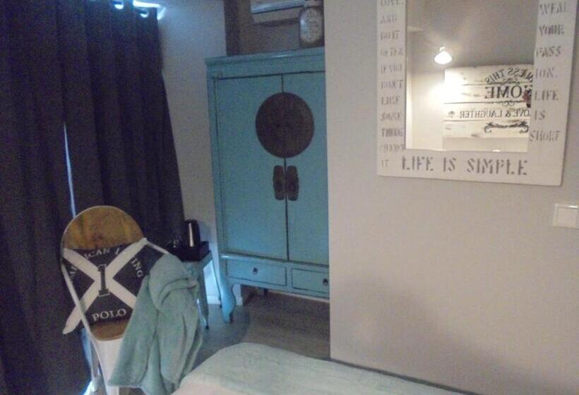 اتاق لوکس, Tak Boutique Old Town