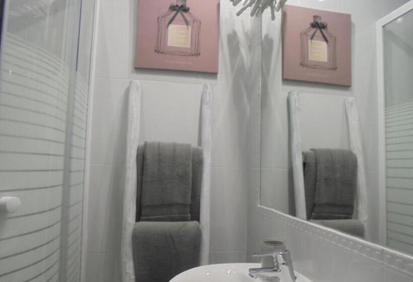 اتاق لوکس, Tak Boutique Old Town