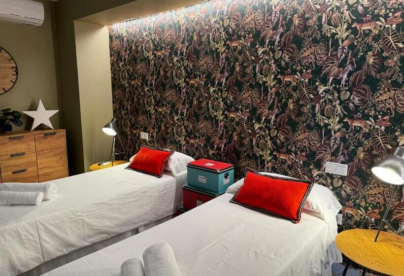 اتاق سوپریور با تخت بزرگ, Tak Boutique Old Town