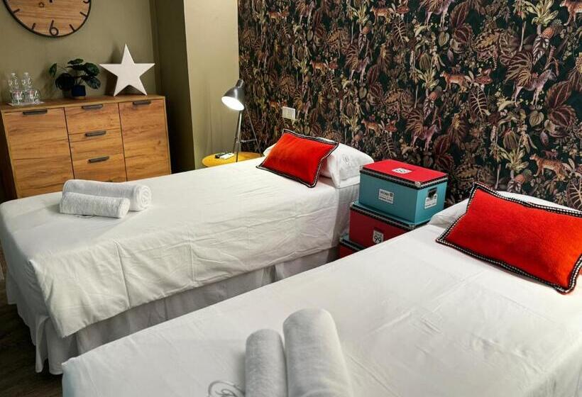 اتاق سوپریور با تخت بزرگ, Tak Boutique Old Town