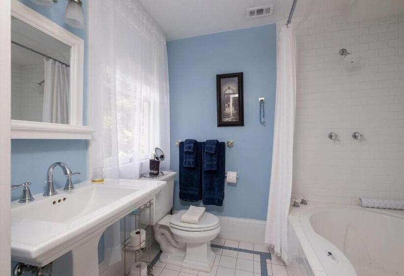 اتاق استاندارد, Savannah Suite