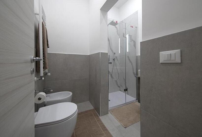 اتاق استاندارد با وان آب گرم, Triumvirato Rooms