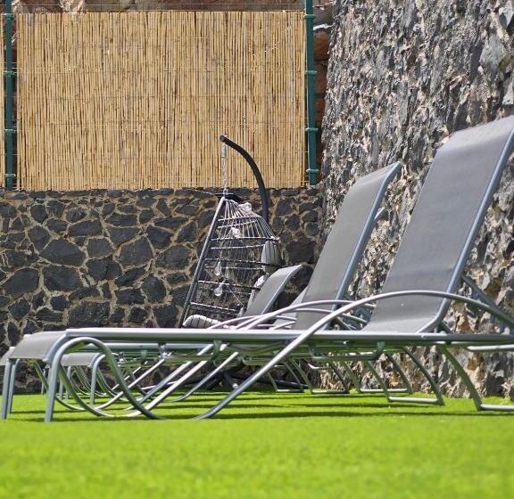 ویلای لوکس 1 خوابه, Villa Gonzalez Sea Views