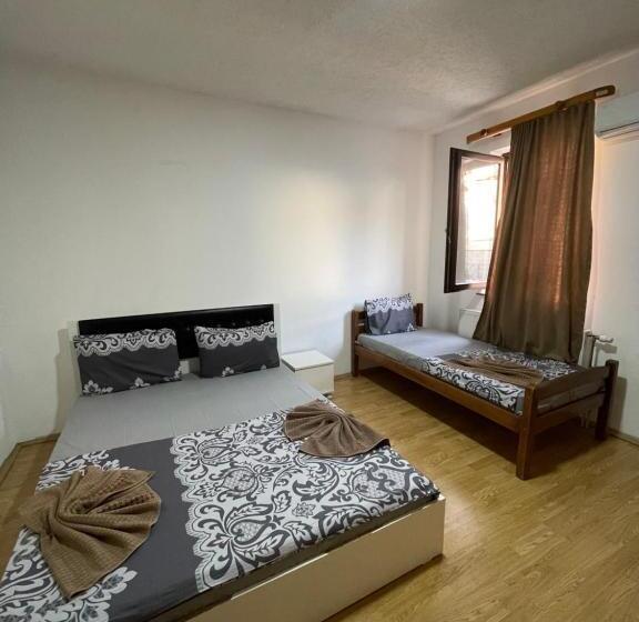 اتاق لوکس, Ela Hostel