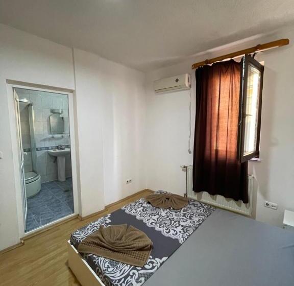 اتاق استاندارد, Ela Hostel