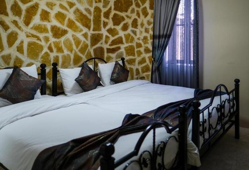 اتاق استاندارد سه نفره, Ağa Konağı