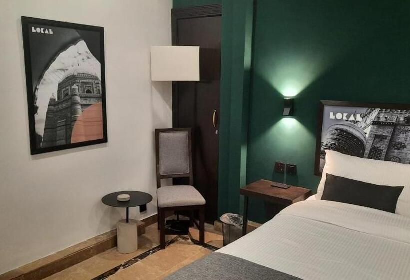 اتاق لوکس, Lokal Rooms X Multan