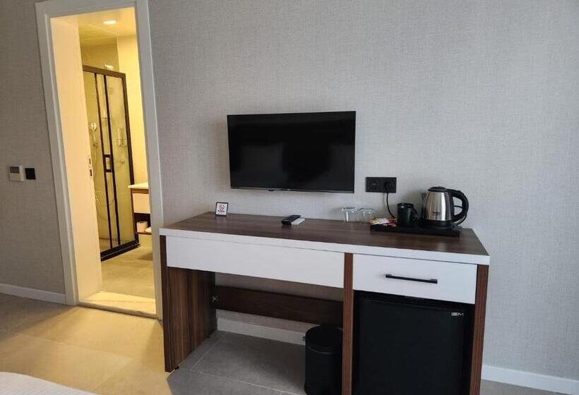 اتاق استاندارد سه نفره, Lulubay Rooms & Suites