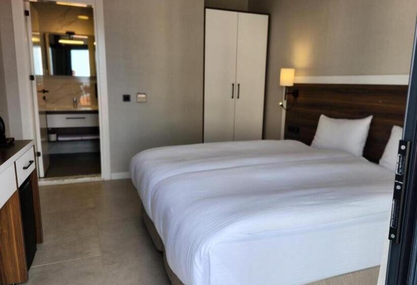 اتاق استاندارد با چشم‌انداز دریا, Lulubay Rooms & Suites