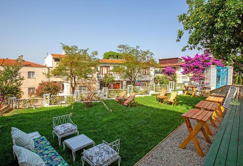 سوییت با چشم‌انداز دریا, Mansion Miliá