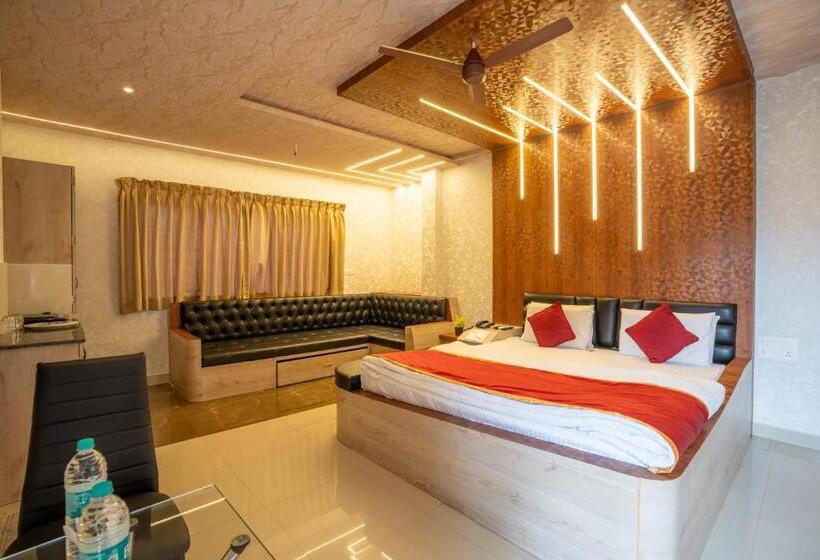 اتاق سوپریور چهار تخته, Seasons Suites   Koramangala