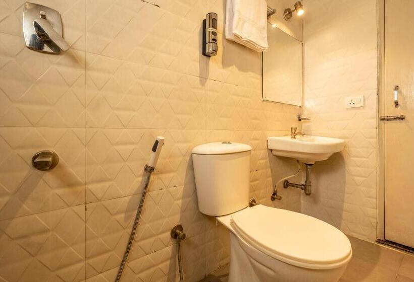 اتاق استاندارد سه نفره, Seasons Suites   Koramangala