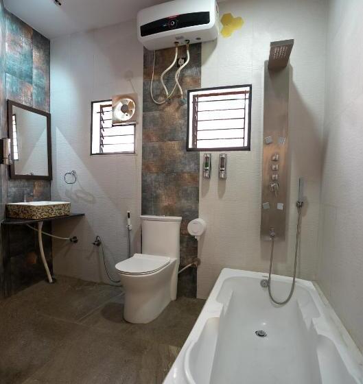 استودیوی استاندارد, Seasons Suites   Koramangala