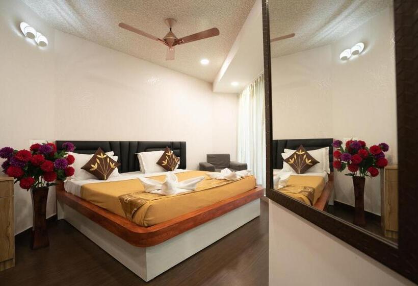 استودیوی استاندارد, Seasons Suites   Koramangala