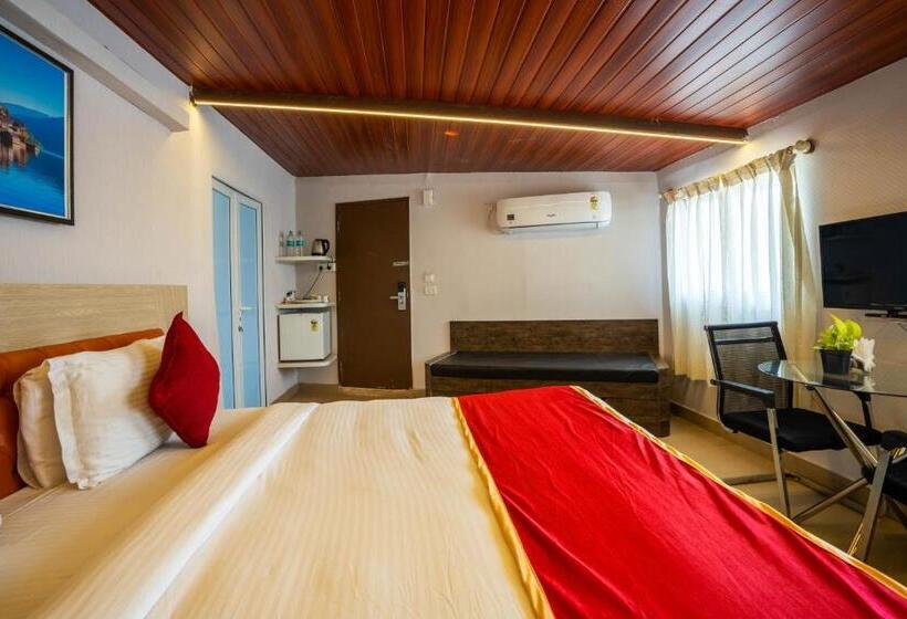 اتاق لوکس سه تخته, Seasons Suites   Koramangala