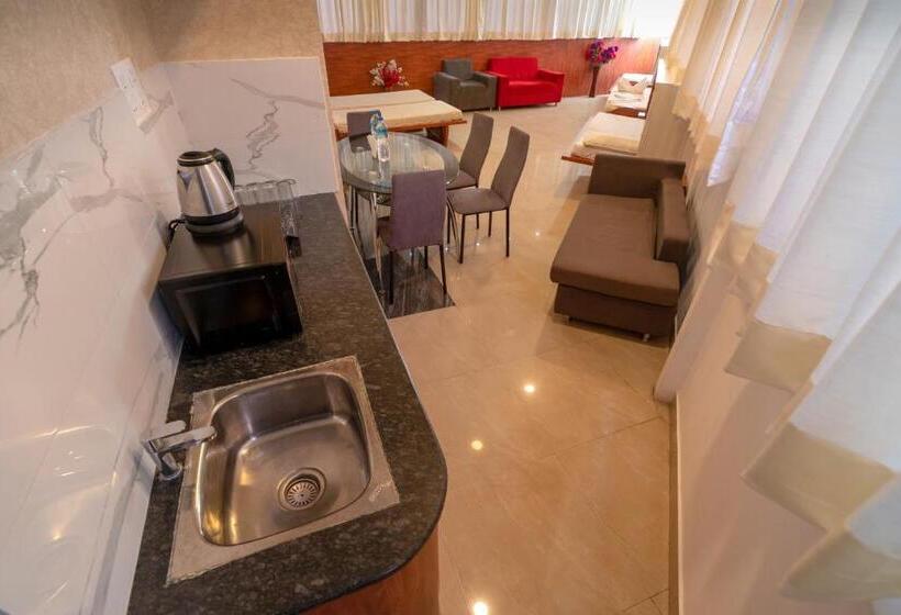 1 Bedroom Penthouse Apartment, Seasons Suites   Koramangala