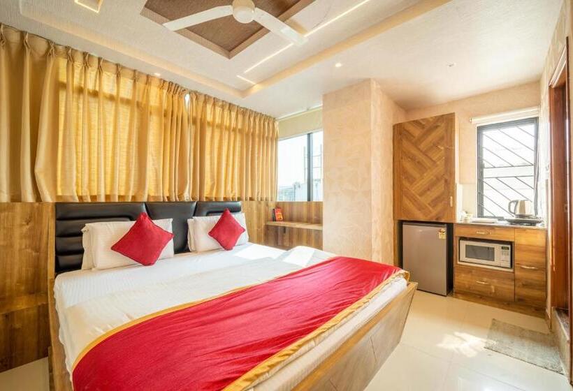 اتاق استاندارد سه نفره, Seasons Suites   Koramangala