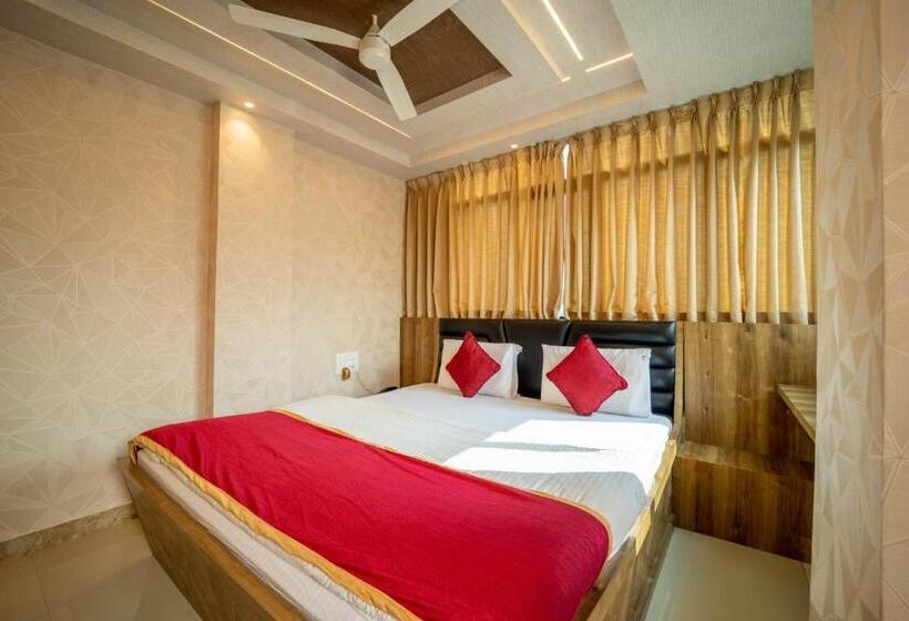 اتاق استاندارد سه نفره, Seasons Suites   Koramangala