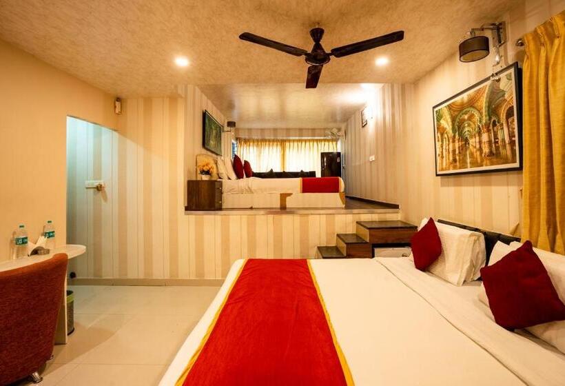 استودیوی استاندارد, Seasons Suites   Koramangala