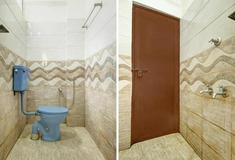 اتاق کلاسیک سه تخته, Spot On Ummis Residency